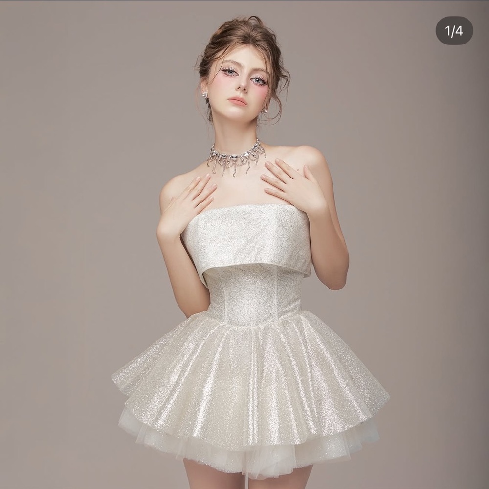 Elegant Strapless Glitter Dress